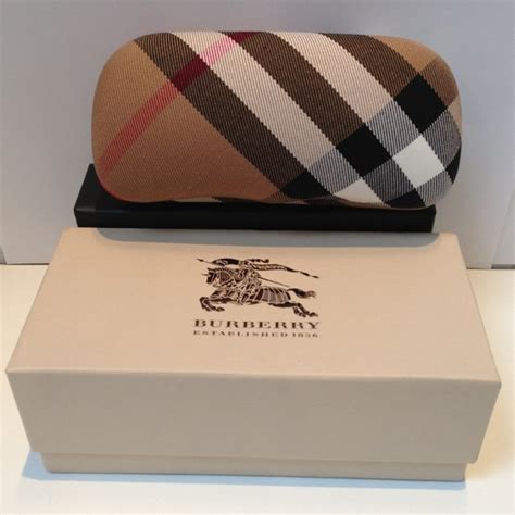 burberry sunglasses case|burberry rectangle sunglasses.